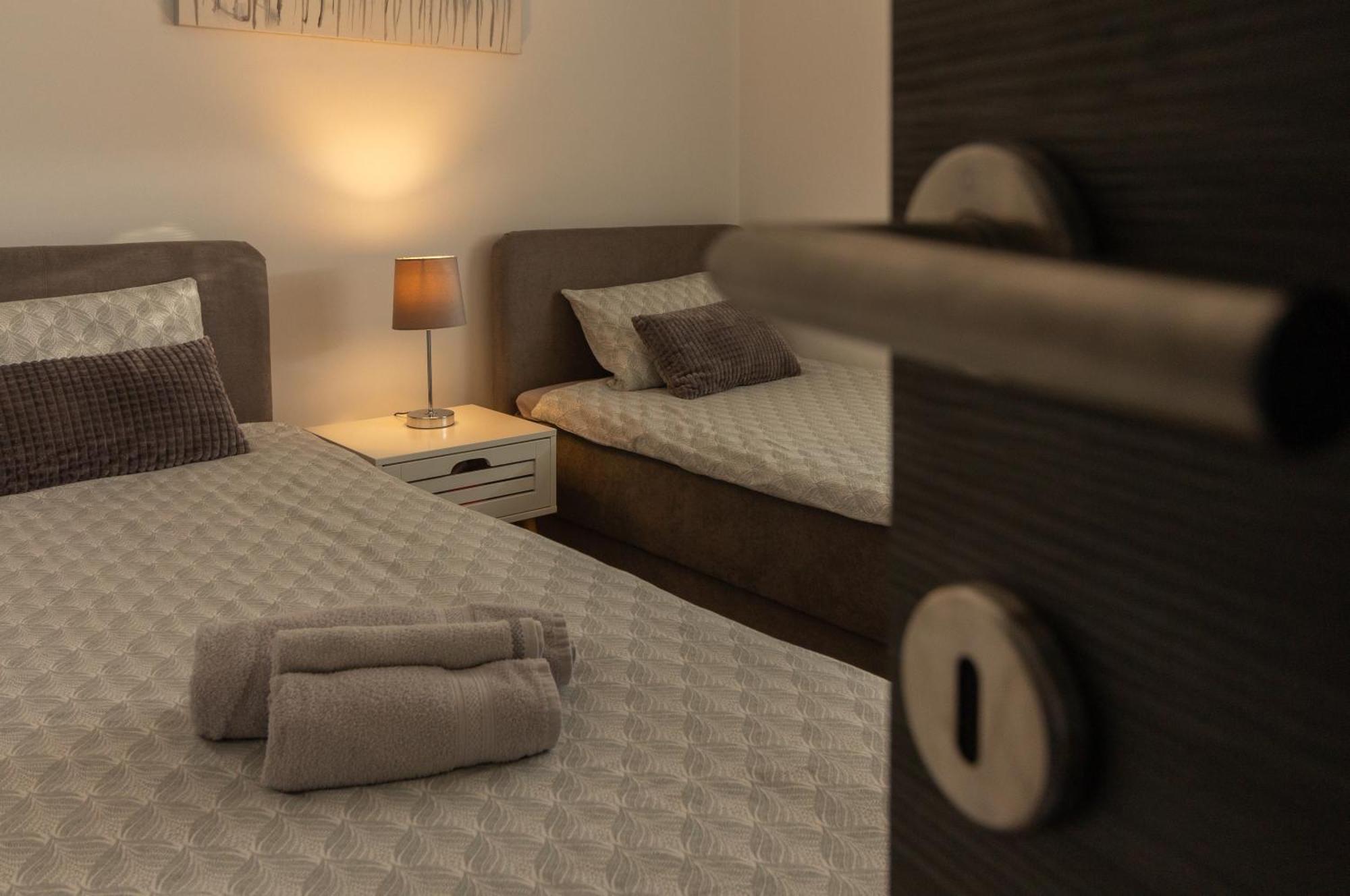 Modern And Spacious Apartment Helena Near The Beach Privlaka (Zadar) Exterior foto